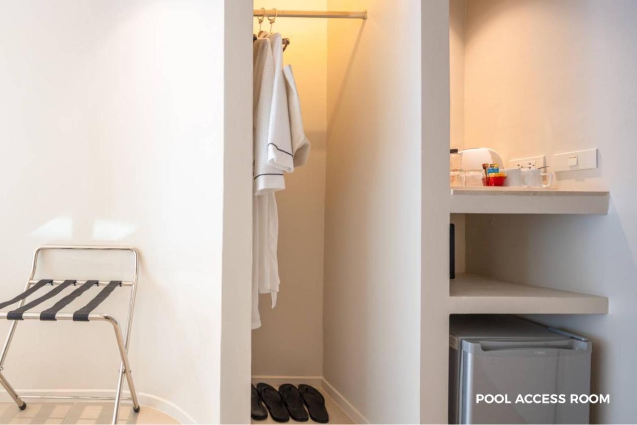 Chambre avec Accès Piscine