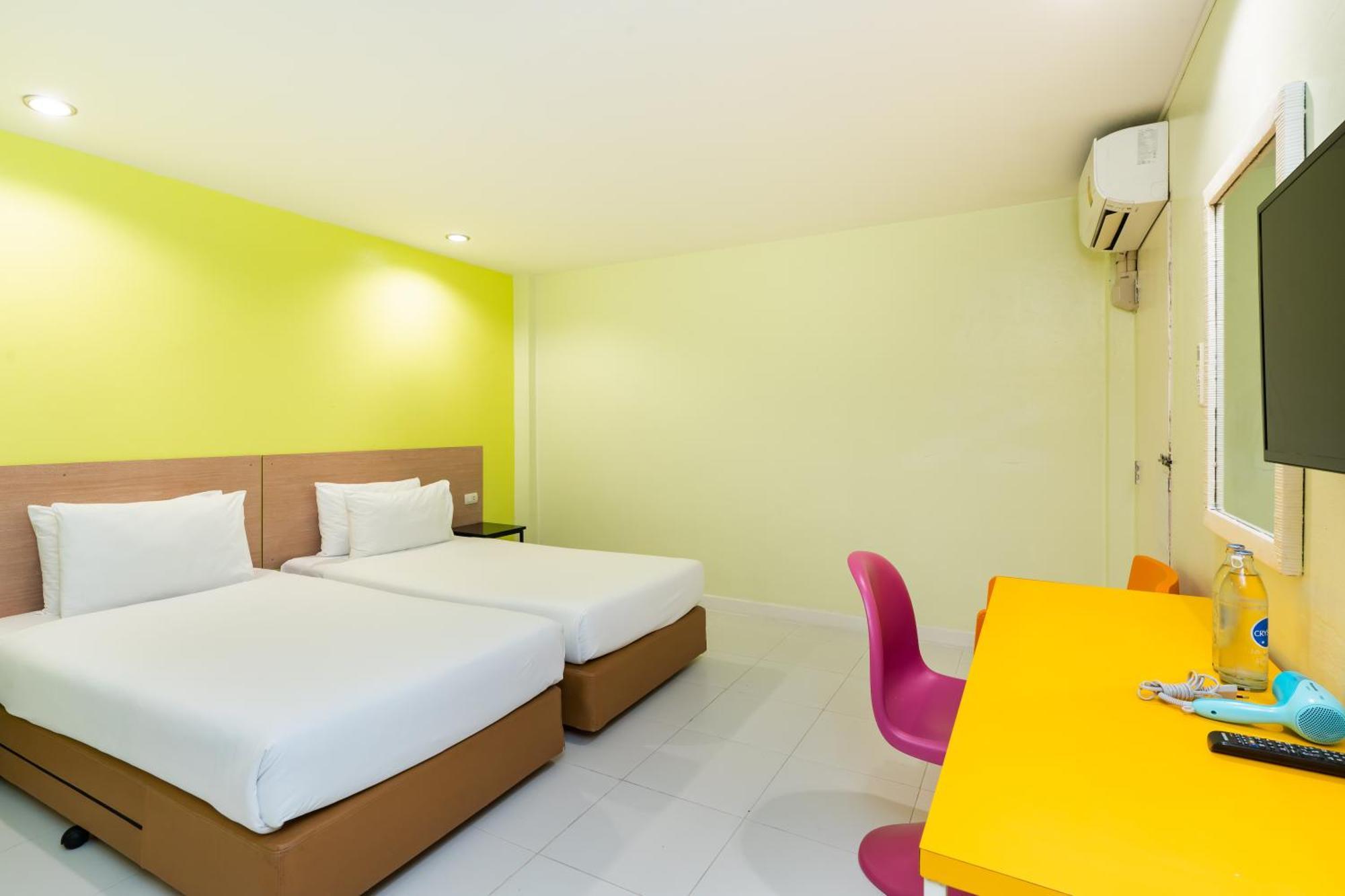 Habitación Estándar Doble con 1 cama doble o 2 camas individuales - sin ventana