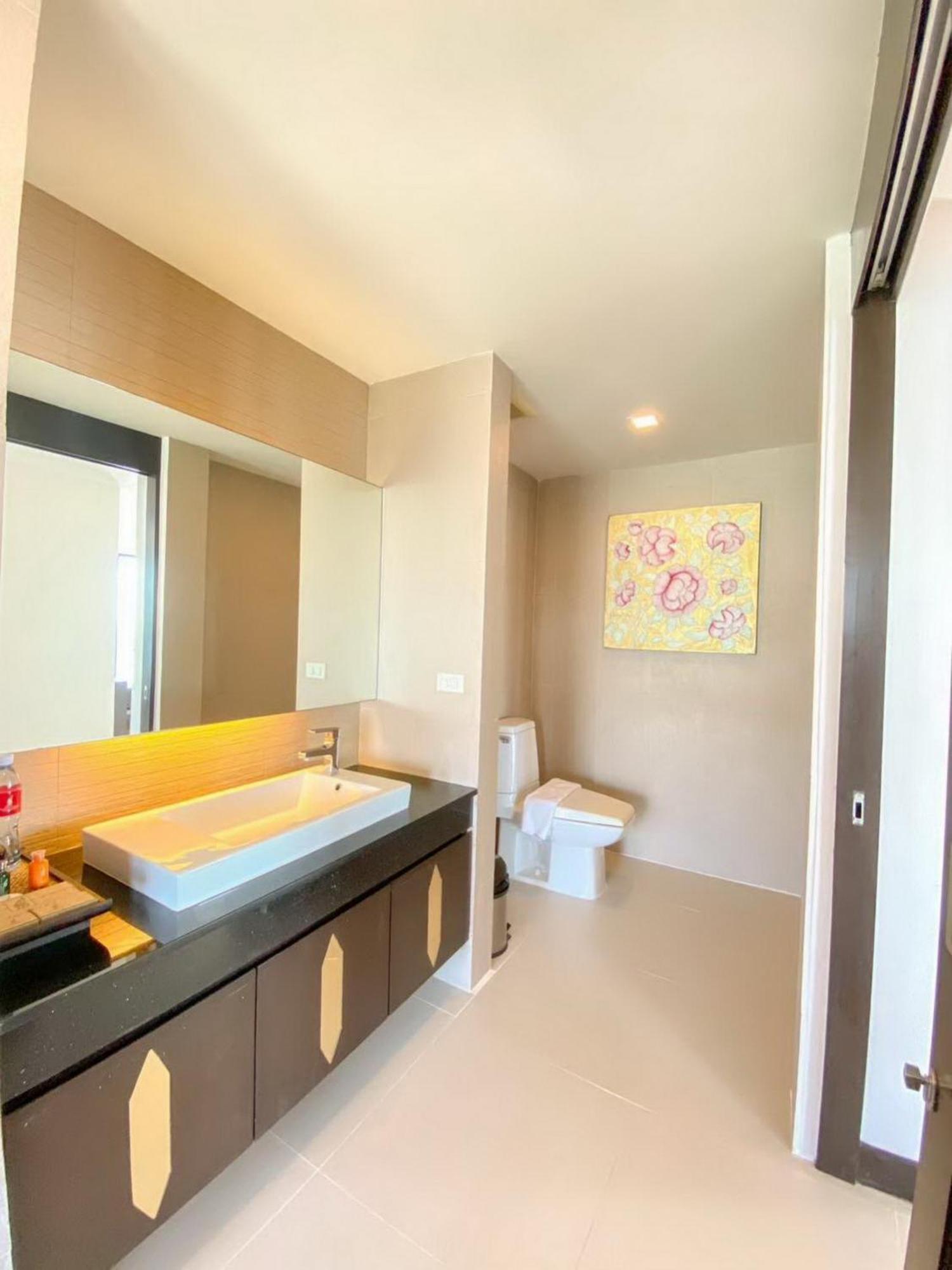 Suite Royale Front de Mer Avec Baignoire Spa