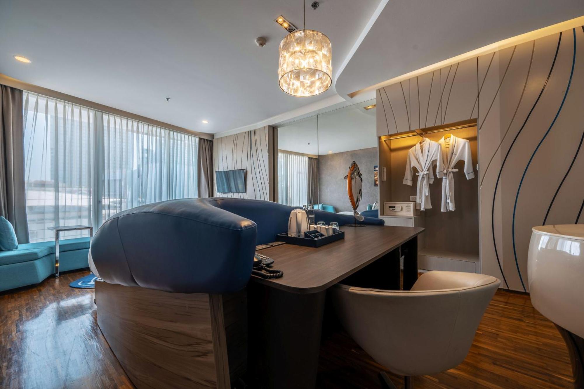 Habitación Doble Deluxe con vistas a la piscina