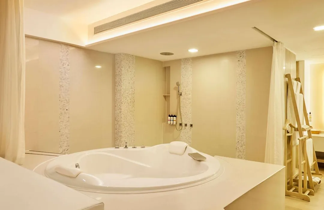 Pullman Pattaya Hotel G-1